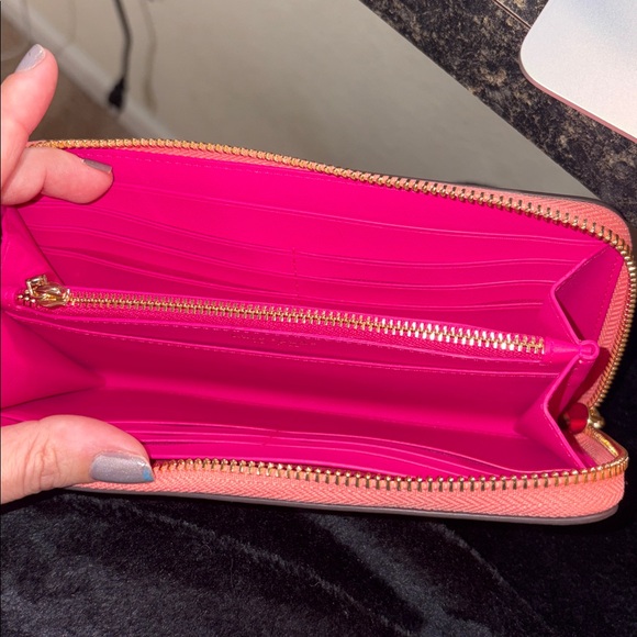 Kate Spade Vibrant Pink Gradient Wallet - Picture 2 of 2